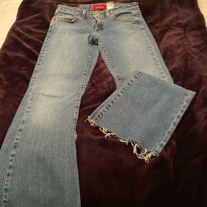 Levi 519 low stretch flare junior 7